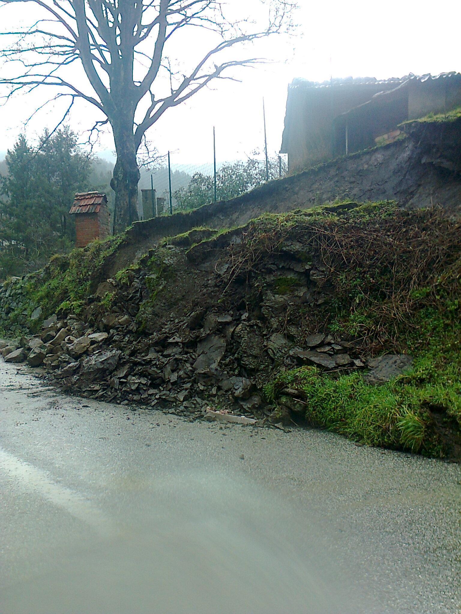 La frana in località Il Vallino, a San Marcello