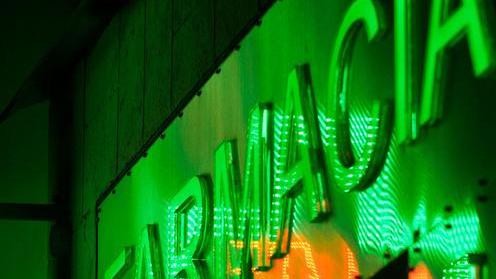 L'insegna di una farmacia