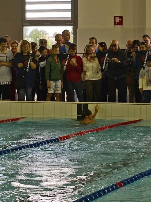 «Basta coinvolgerci, la piscina è regolare» 