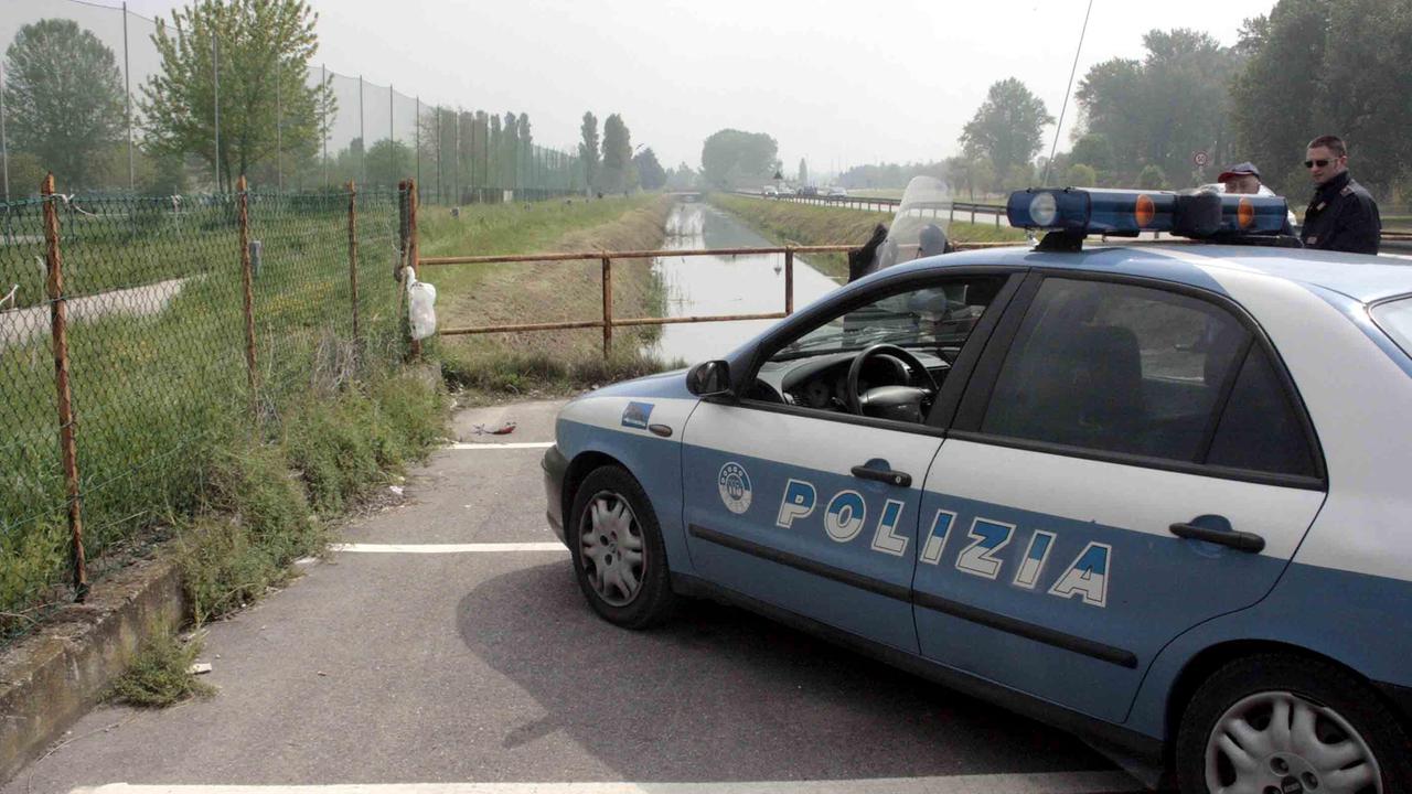 La Polizia è intervenuta in via Smeraldina a Cassana (foto archivio)