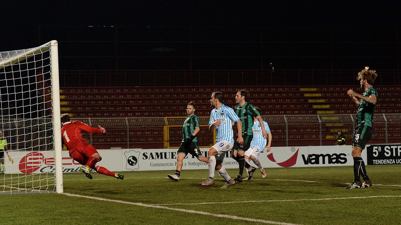 Un momento dell'incontro Tuttocuoio-Spal (Foto Franco Silvi)