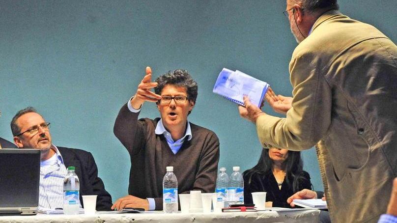 Né fogne, né informazioni: Publiacqua sotto accusa