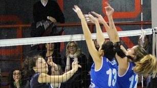 Ariete rimaneggiata cede nel finale