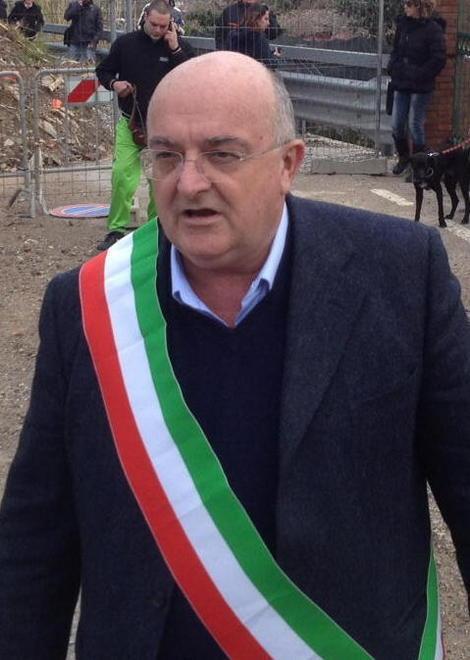 Voragini al Piano, De Santi vuole incontrare l’Università