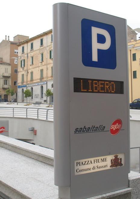 Cattivi odori al mercato: l’impianto di scolo non va 