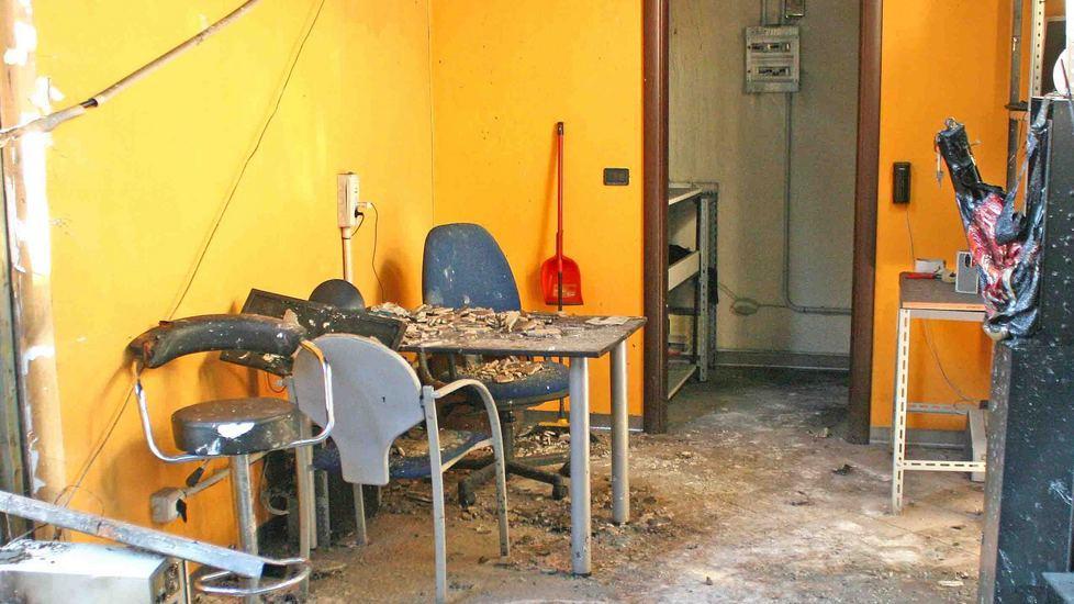 Il fuoco dal seminterrato Intrappolati nei box