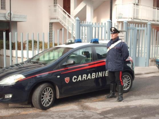 L'ingresso della stazione dei carabinieri di Ozieri