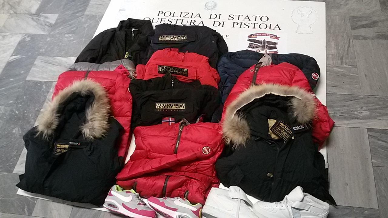 Nascondeva la cocaina nei giubbotti contraffatti