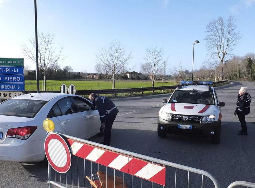 Raffiche di vento fino a 110 orari e onde di 7 metri 