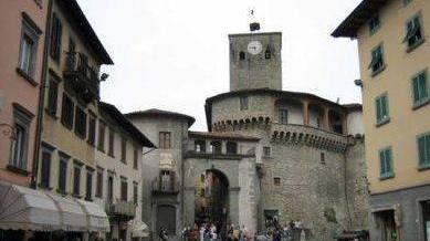 Piazza senza auto, ma è un esperimento