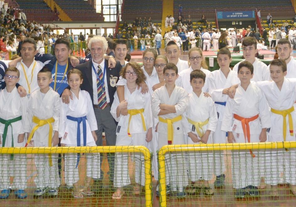 Successo delle scuole locali al memorial di karate “Sergio Muntoni”