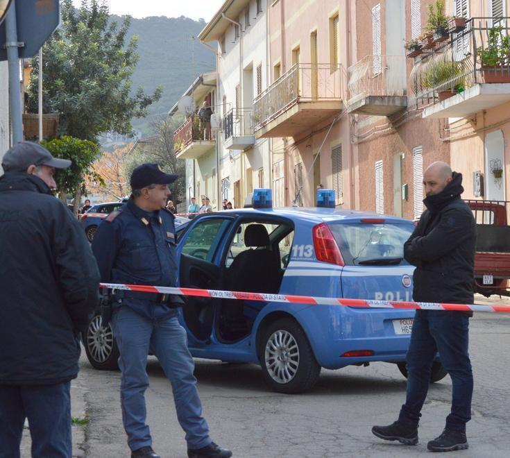 Torpè, un pacco bomba sotto la casa di un medico 
