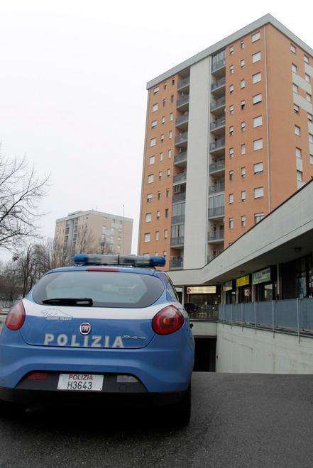 Furto in via Alassio: si sono arrampicati sino al terzo piano
