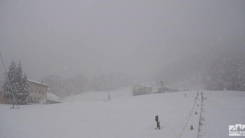 Reggio Emilia, finalmente nevica in montagna. Fiocchi anche in pianura