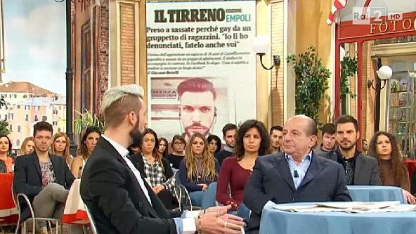 Christian Cicilano ai Fatti Vostri intervistato da Giancarlo Magalli. In studio mostrano un articolo del Tirreno
