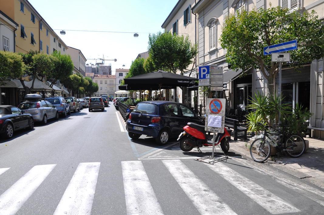 L'ingresso in via Cavour dall'intersezione con via Diaz