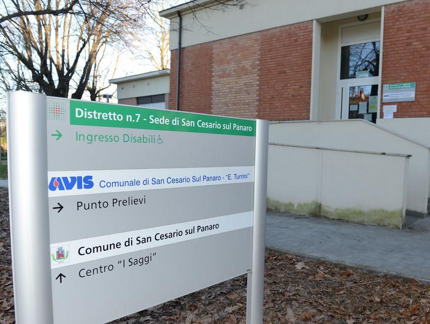 San Cesario, caos all’ambulatorio «Code fino al cortile»