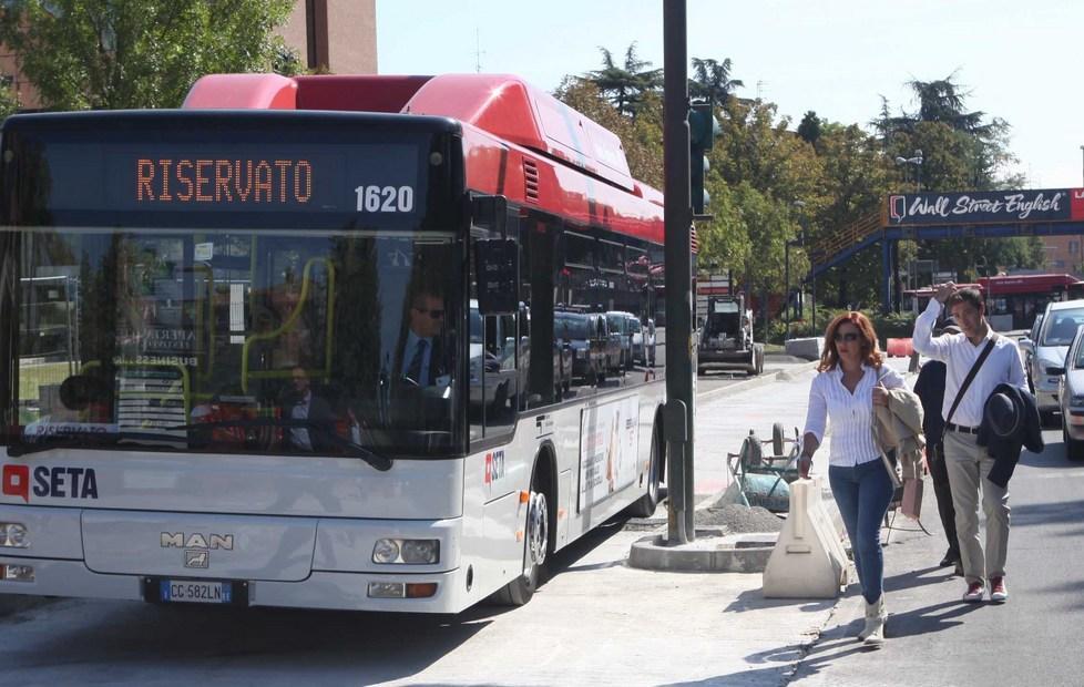 Duecentomila euro per le fermate a scuola 