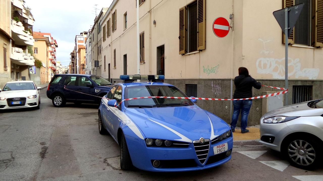 Gli inquirenti in via Torres