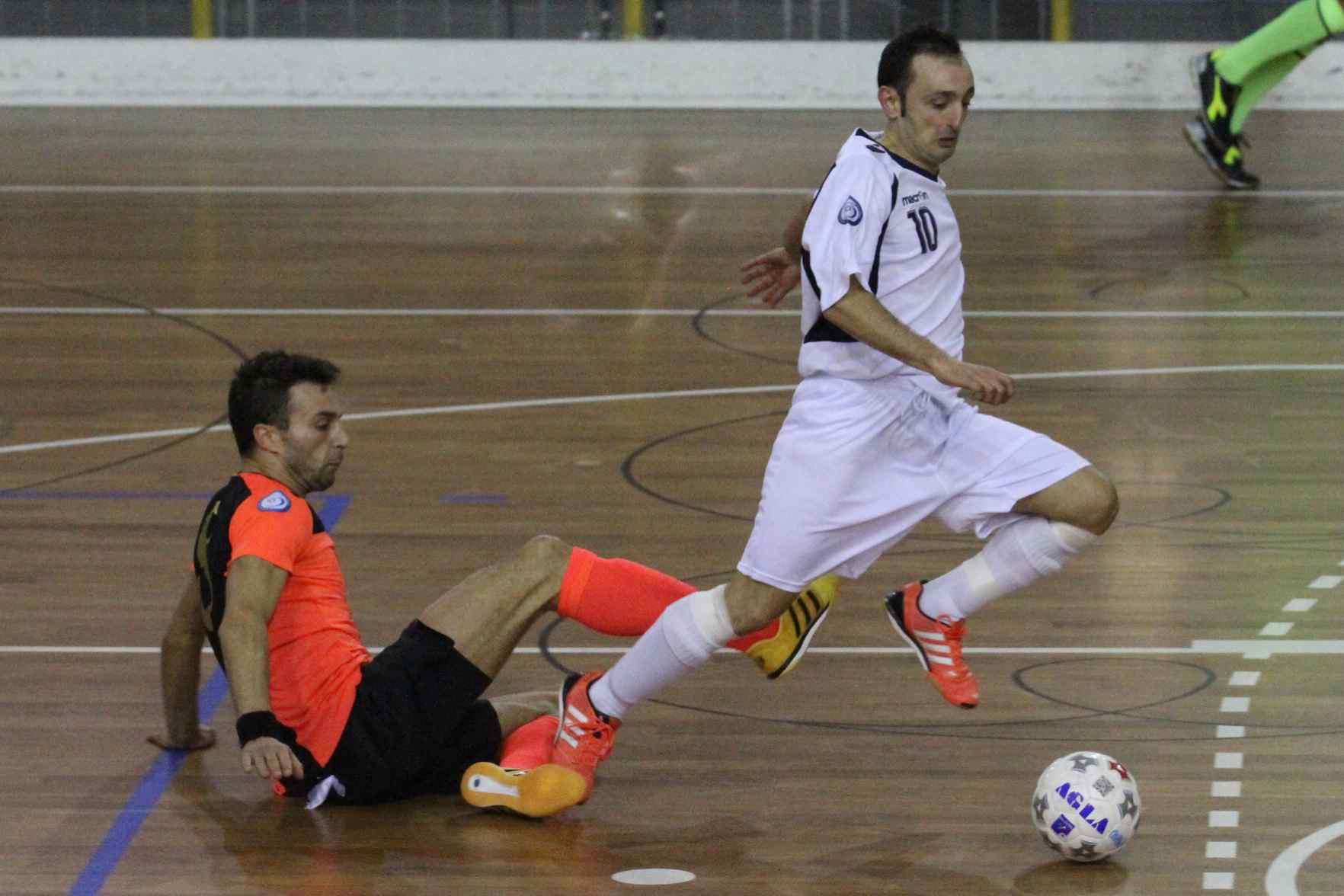 Un'azione del Prato calcio a 5