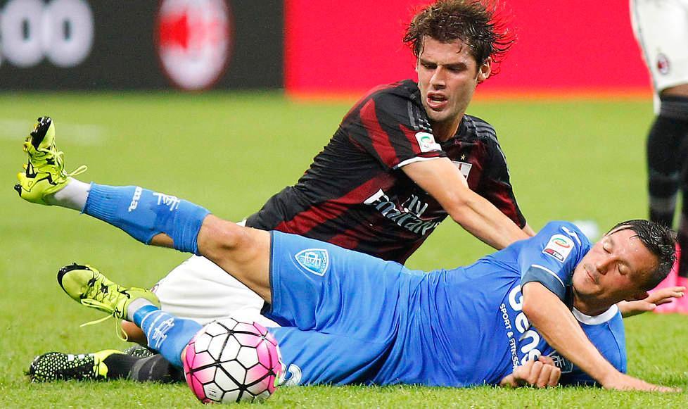Dietro è emergenza Costa non ce la fa e si ferma Mario Rui 