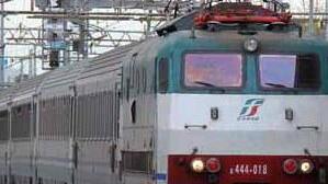Furti di zaini e borse sui treni regionali I pendolari infuriati chiedono controlli