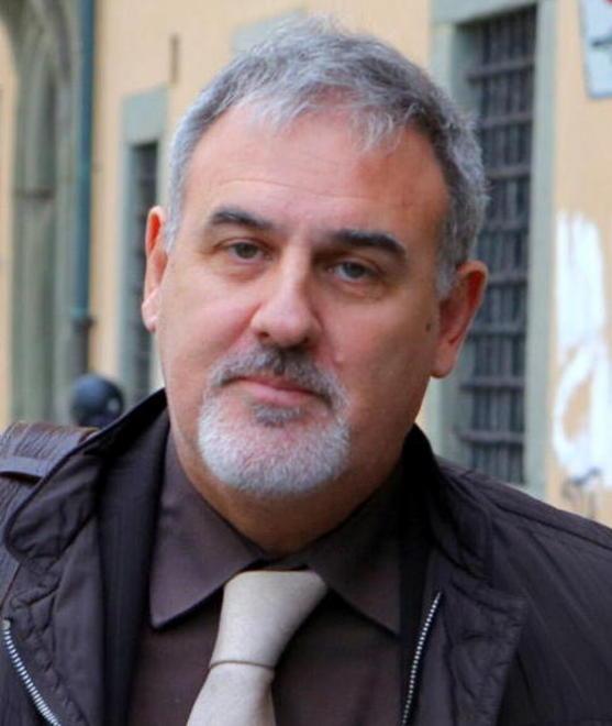 L’ex presidente scrive al sindaco e prepara la causa