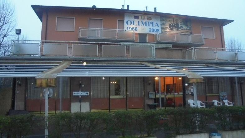 Spaccata alla pizzeria Olimpia ma l’allarme fa saltare il colpo