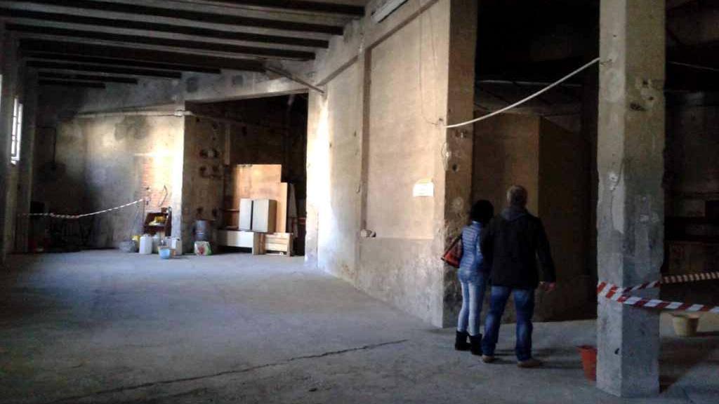 Anarchici occupano un capannone «Sarà centro sociale»