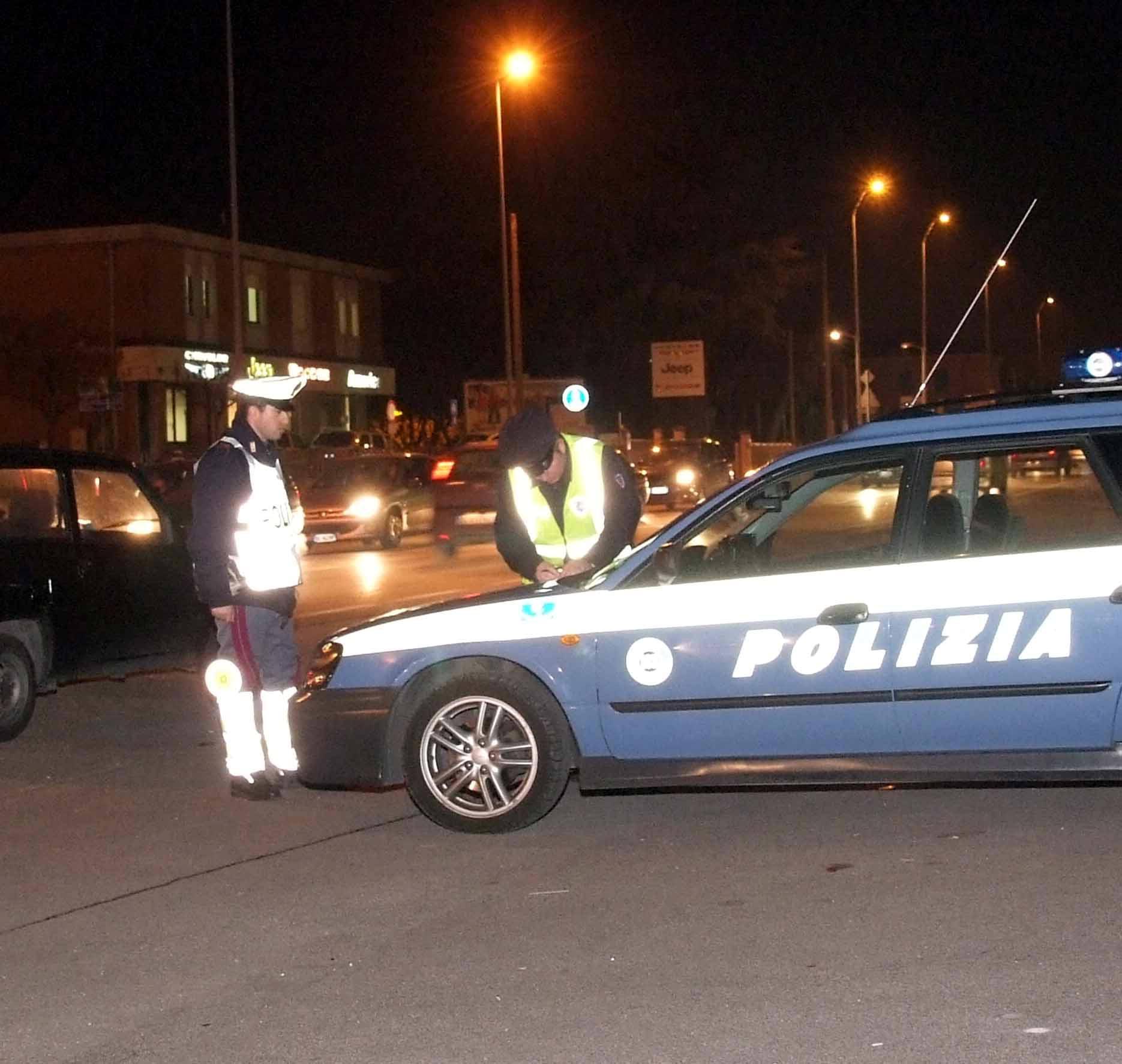 Controlli notturni della Polstrada