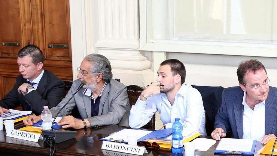 Da sinistra: Andrea Quaranta e Alberto Lapenna sui banchi dell'opposizione in consiglio comunale