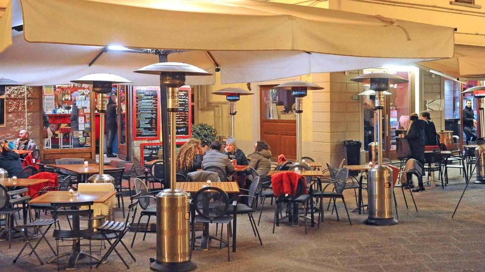 Tavoli esterni dei locali, accolte quattro nuove richieste