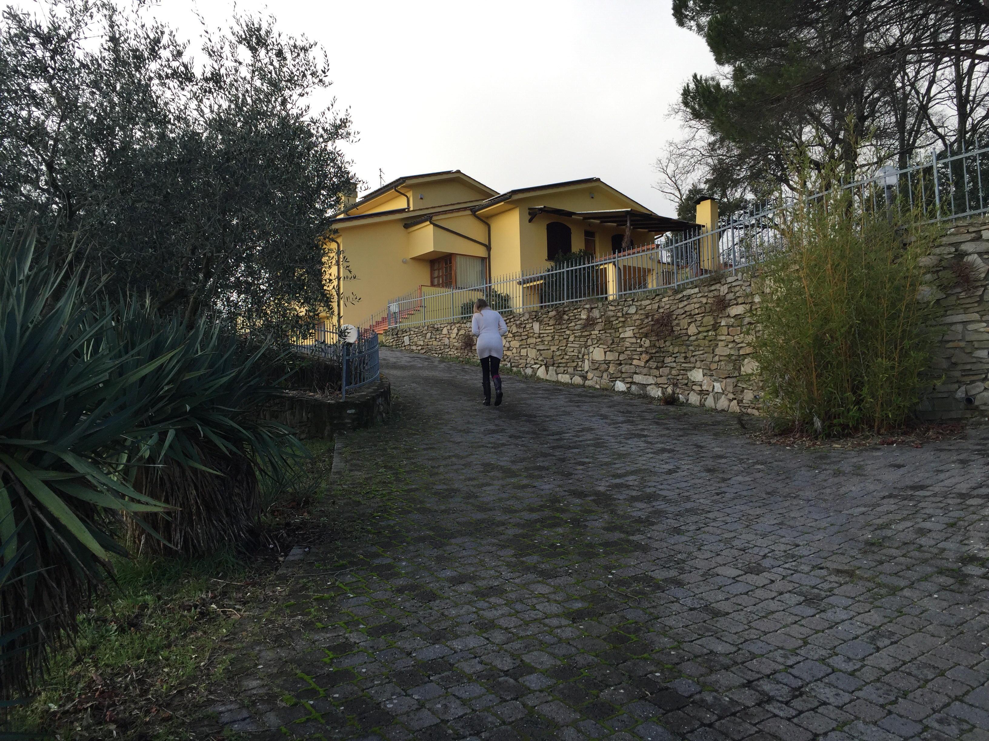 La villa della coppia rapinata (foto Franco Silvi)