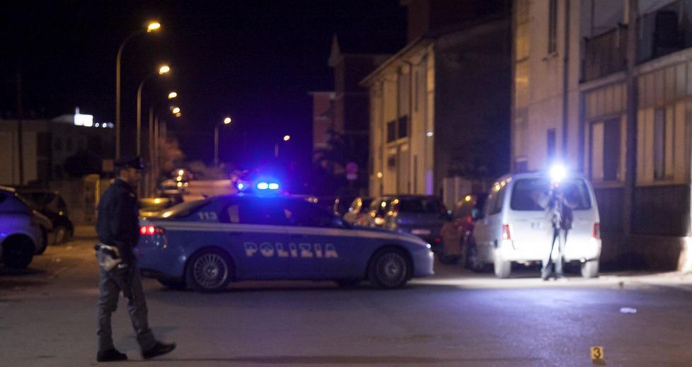 Sparatoria ad Alghero, si scava nelle amicizie dei due feriti 