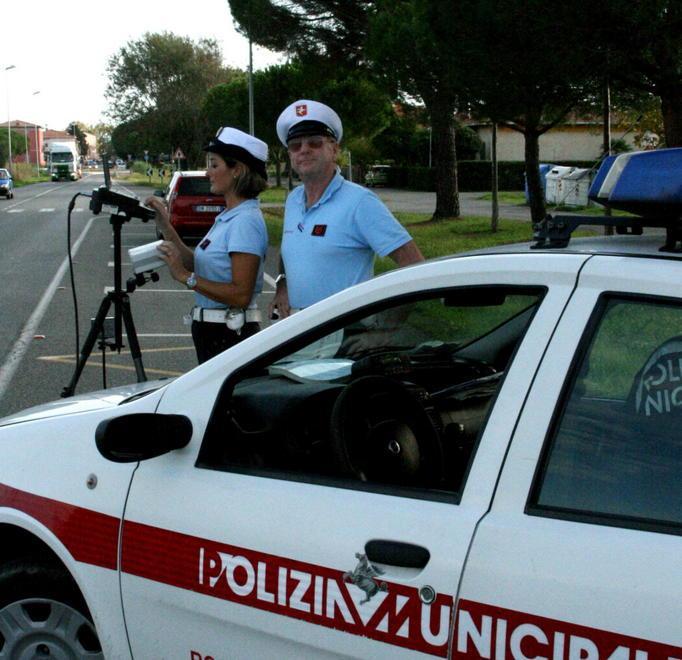 Le carte in mano ai legali il palazzo intanto è vuoto 