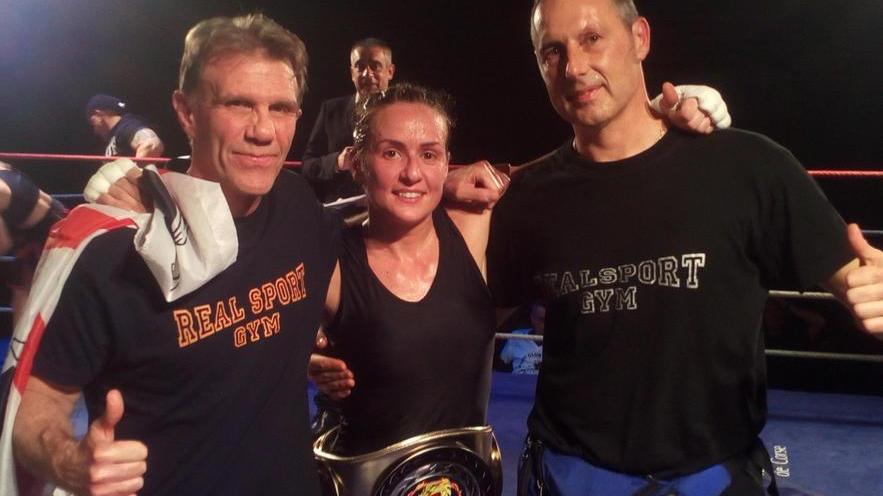 La sassarese Panu iridata nel muay thai