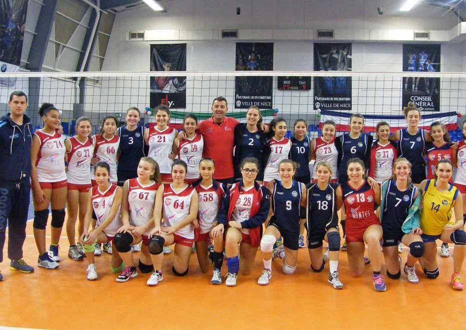 Volley, una squadra mista tra atlete dell’Antes e di Nizza