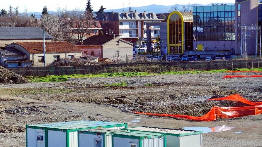 Amianto nel terreno, la Coop ripartirà
