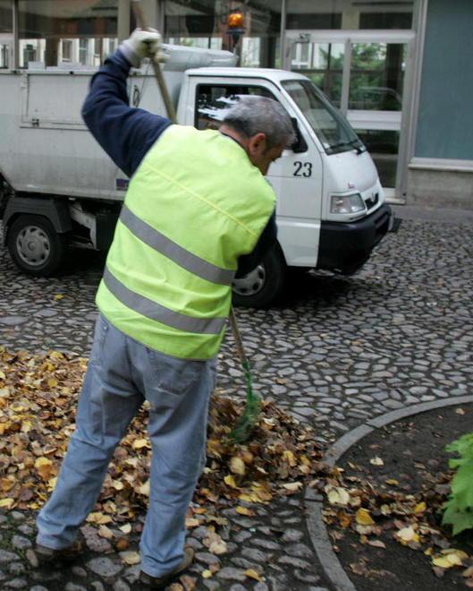 Saltano le tredicesime: fanno causa 