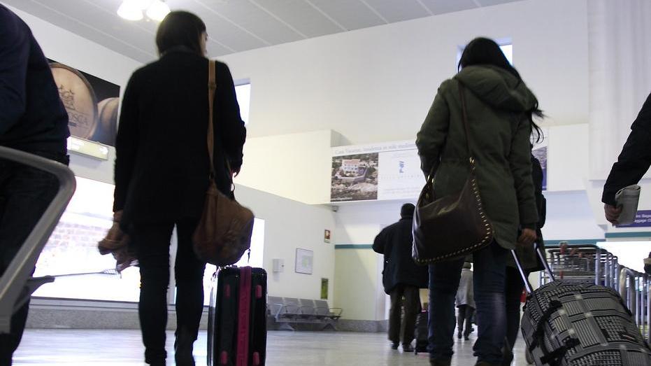 Alghero, aeroporto in ansia ma numeri da record