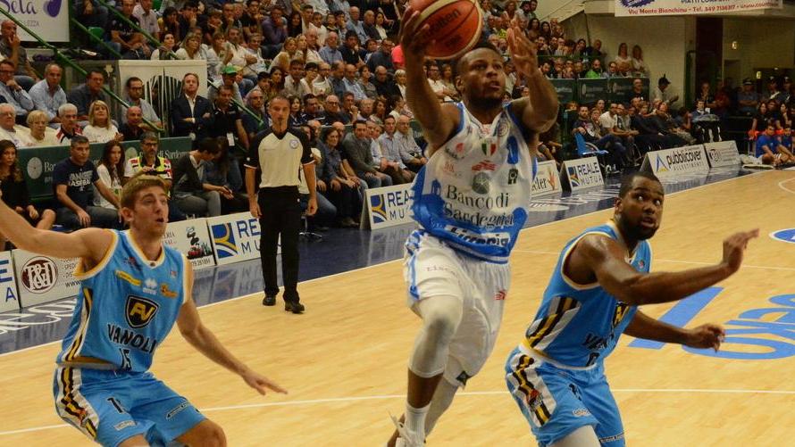 La Dinamo tenta il blitz a Cremona