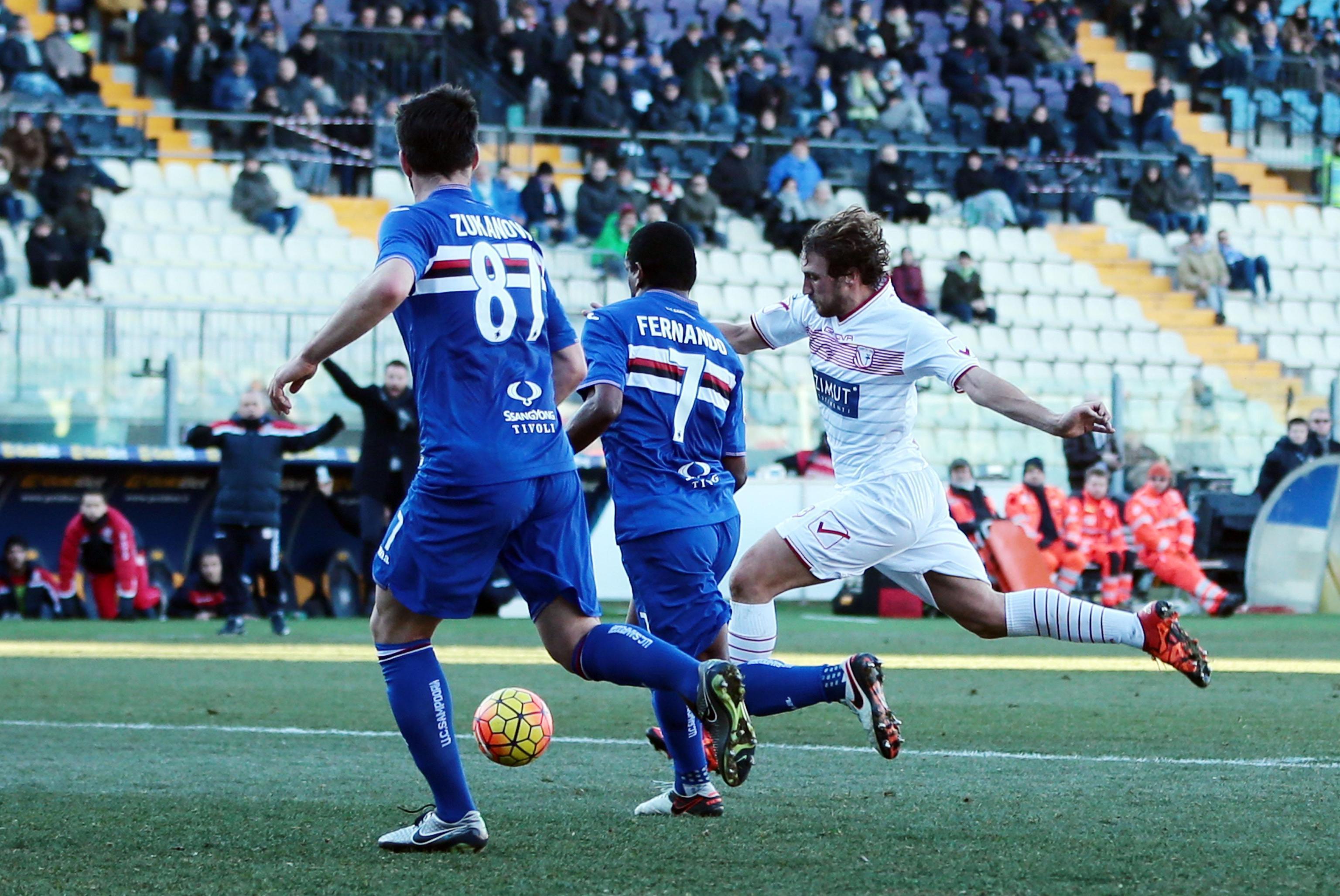 Il Carpi piega la Samp 2-1 