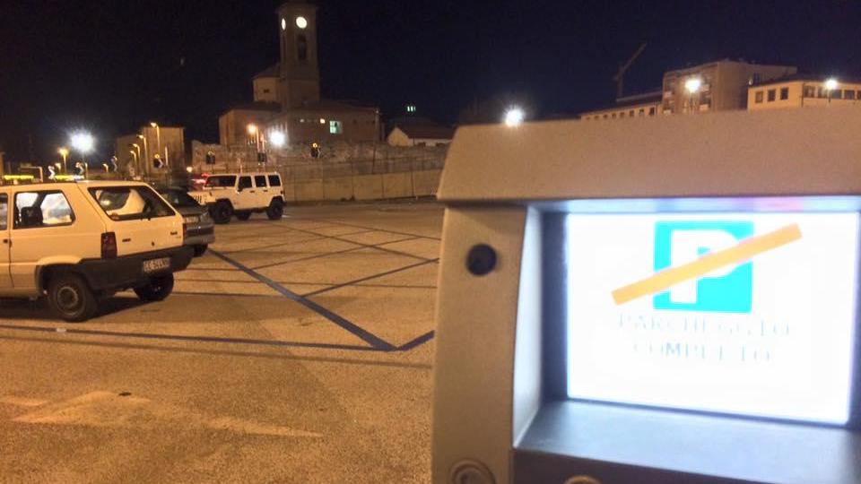 Il parcheggio Santa Trinita risultava "completo" nonostante fosse semivuoto (foto di Alessandro Quaglierini)