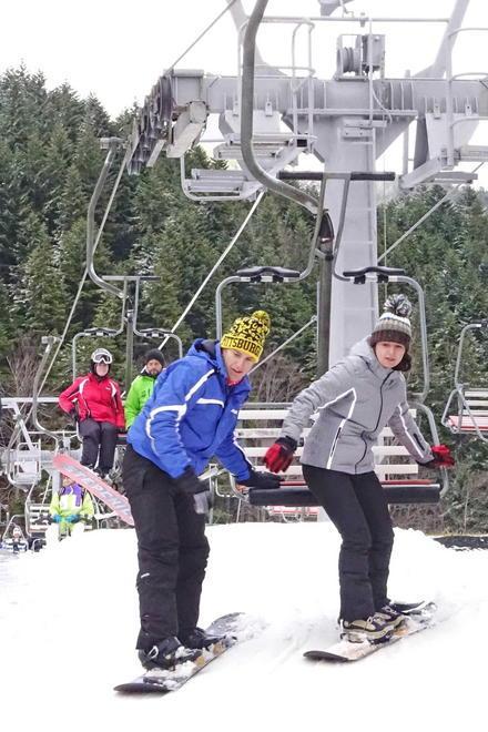 Con la neve e il sole tornano gli sciatori e Abetone fa festa 