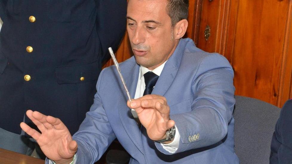 La polizia contro il sindaco sulla sicurezza nella città