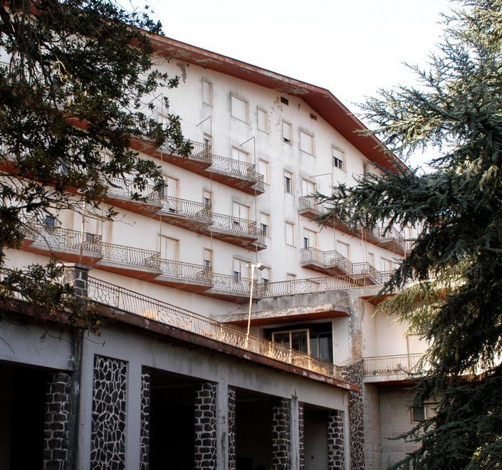 Hotel Esit, polemiche sul progetto di rilancio bocciato dalla Regione 