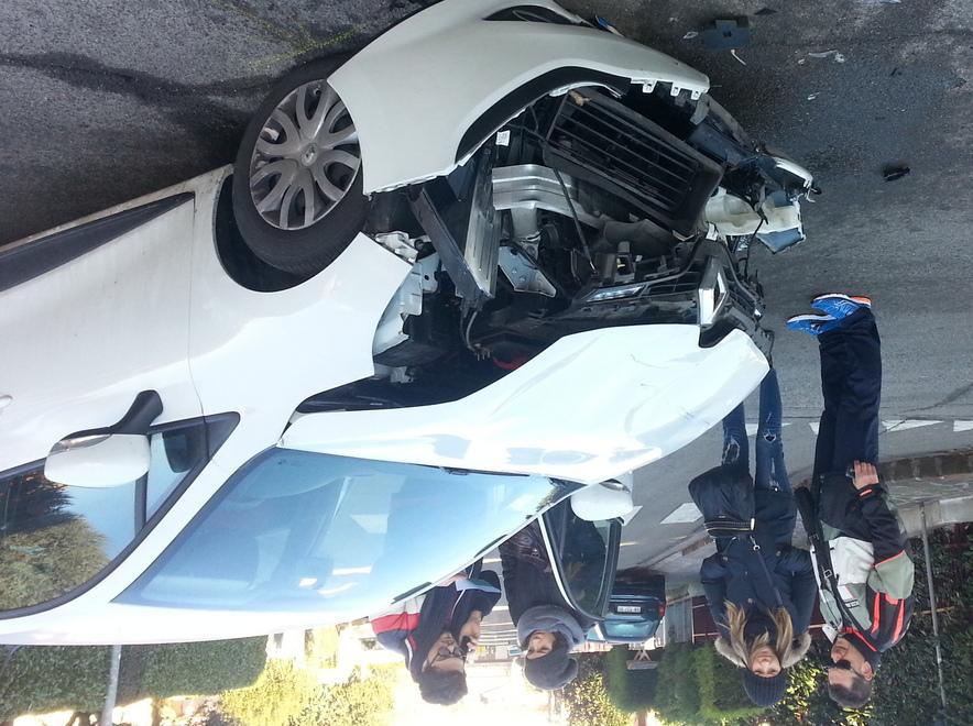 Schianto tra auto e camion: paura ma nessun ferito