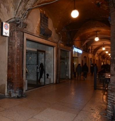 Nuove luci per valorizzare i portici e i monumenti 