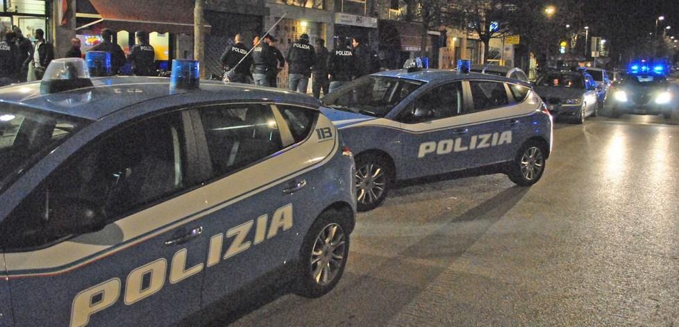 Patenti ritirate e droga Controlli su 40 persone