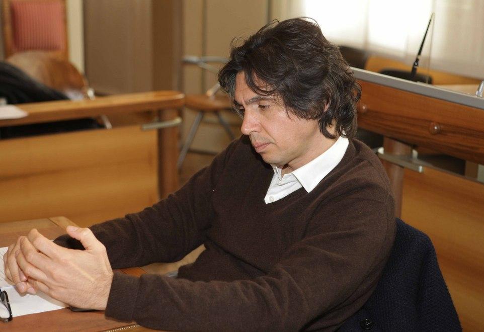 Coffrini scaricato dal Pd: «Dimettiti» 